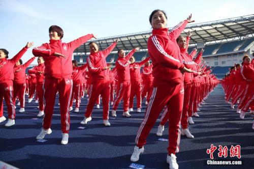 最新广场舞九月九的酒(“九月九佳酿，广场舞乐韵新篇”)